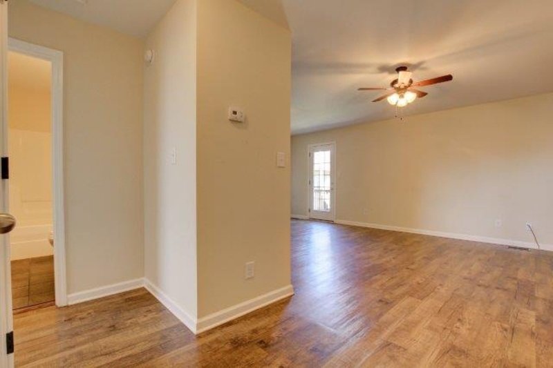*** $500 DEPOSIT MOVE IN SPECIAL *** property image