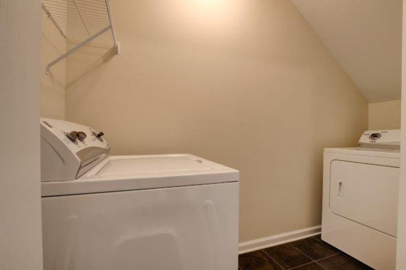 *** $500 DEPOSIT MOVE IN SPECIAL *** property image