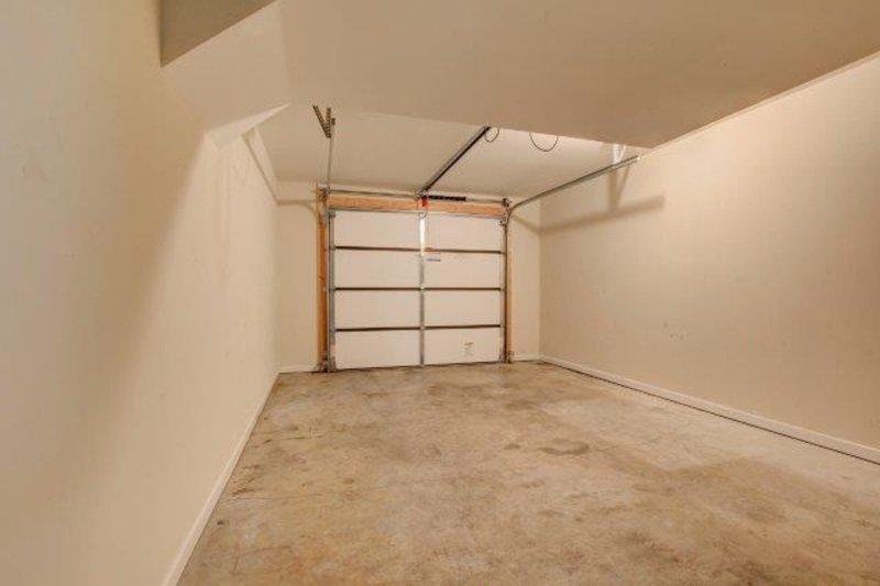 *** $500 DEPOSIT MOVE IN SPECIAL *** property image