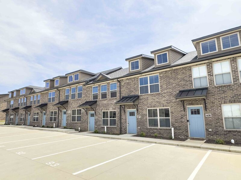 *** $500 DEPOSIT MOVE IN SPECIAL *** property image