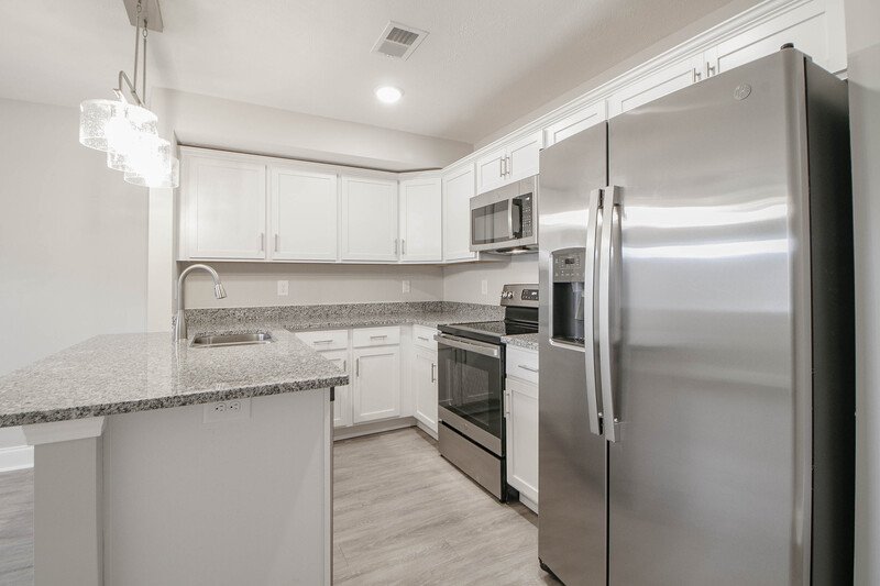*** $500 DEPOSIT MOVE IN SPECIAL *** property image