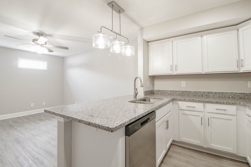 *** $500 DEPOSIT MOVE IN SPECIAL *** property image