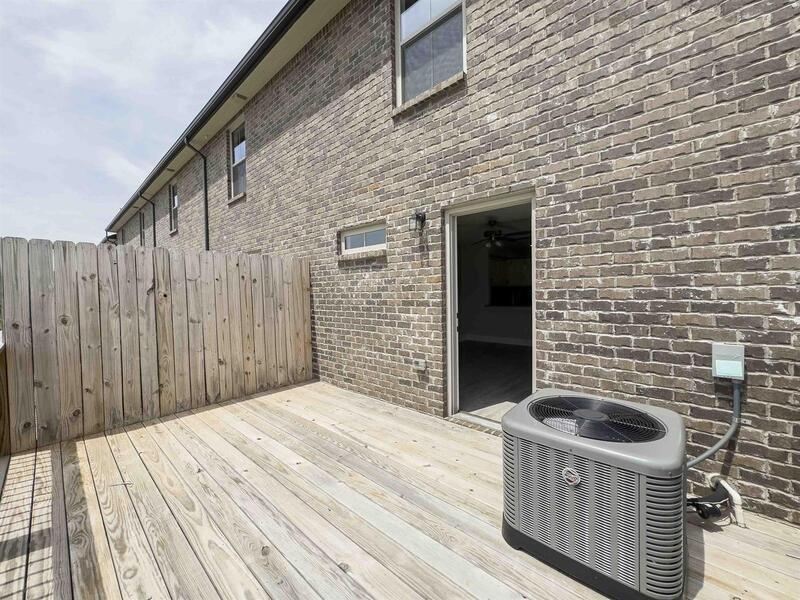*** $500 DEPOSIT MOVE IN SPECIAL *** property image