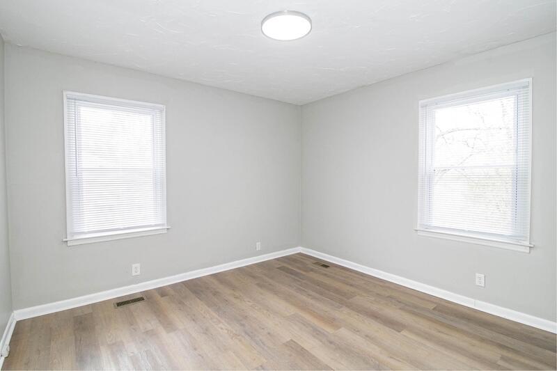 *** RESTRICTED BREEDS WELCOME & $500 DEPOSIT MOVE IN SPECIAL *** property image