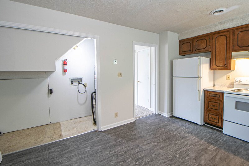 *** $500 DEPOSIT MOVE IN SPECIAL *** property image