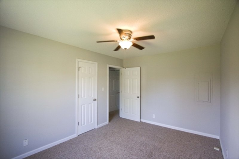 *** NO PETS PLEASE *** property image