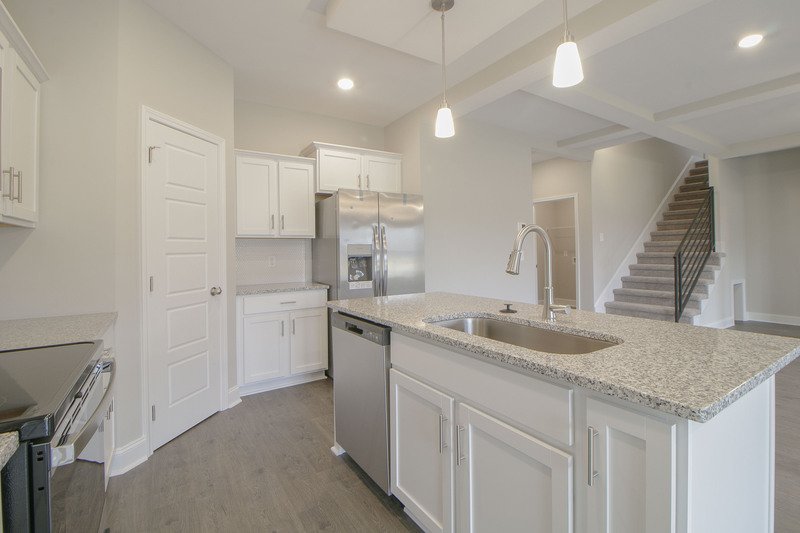 *** PET FRIENDLY 3 Bed / 3 Bath / + BONUS ROOM *** property image