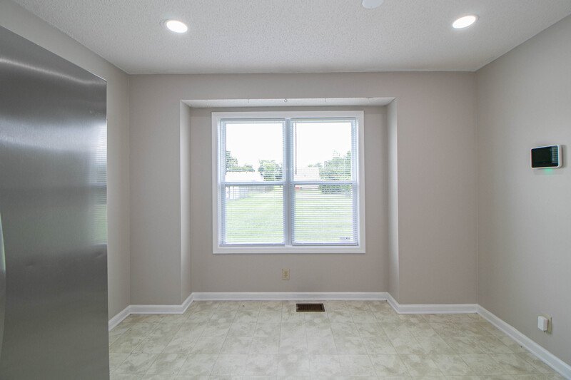 *** UPDATED PET FRINEDLY 3 BEDROOM, 2 BATH HOME! *** property image