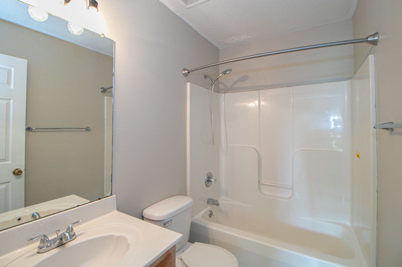 *** UPDATED PET FRINEDLY 3 BEDROOM, 2 BATH HOME! *** property image