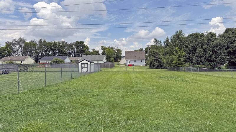*** UPDATED PET FRINEDLY 3 BEDROOM, 2 BATH HOME! *** property image
