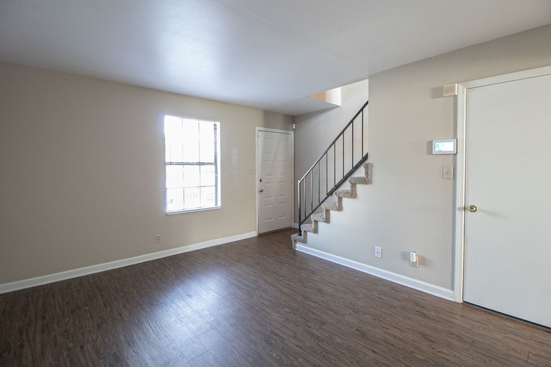 *** $500 DEPOSIT MOVE IN SPECIAL *** property image