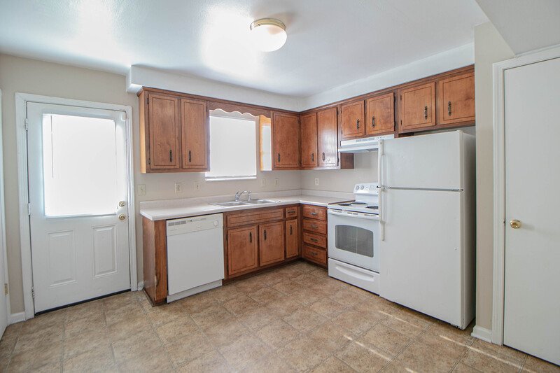 *** $500 DEPOSIT MOVE IN SPECIAL *** property image
