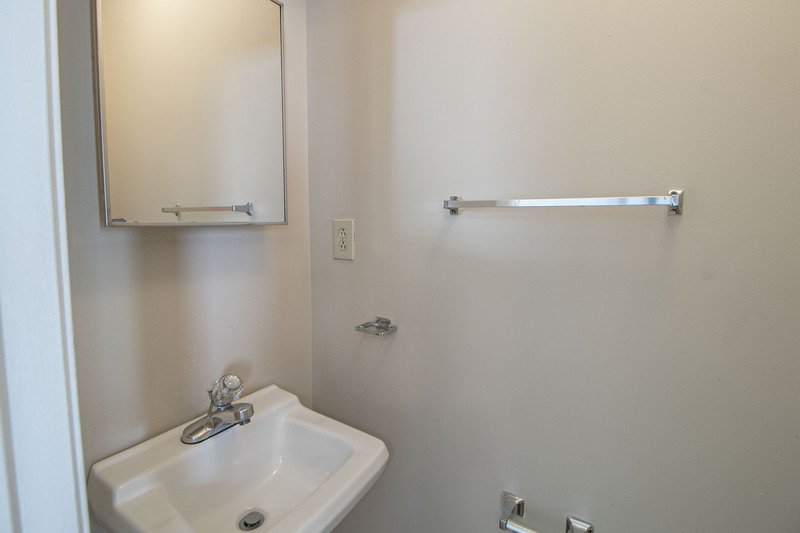 *** $500 DEPOSIT MOVE IN SPECIAL *** property image