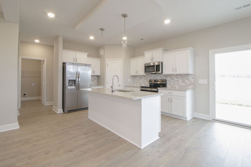 *** $500 DEPOSIT MOVE IN SPECIAL *** property image