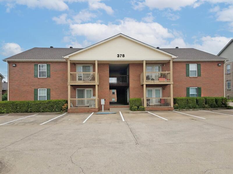 *** Minutes to the airport side of Clarksville! *** property image