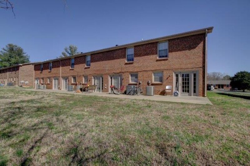 *** $500 DEPOSIT MOVE IN SPECIAL *** property image