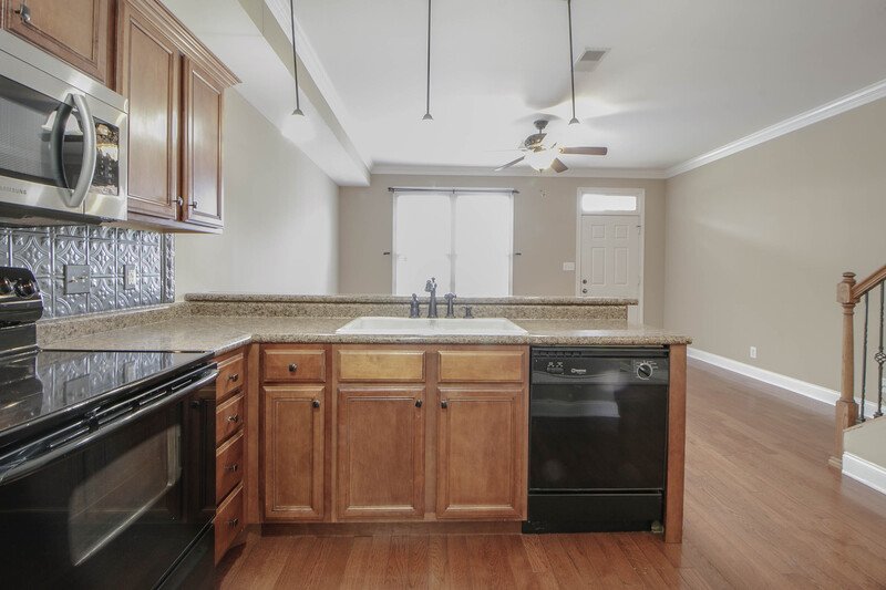 *** In the heart of the entertaining Downtown district! *** property image