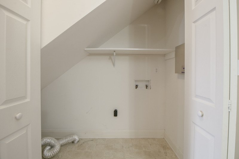 *** In the heart of the entertaining Downtown district! *** property image
